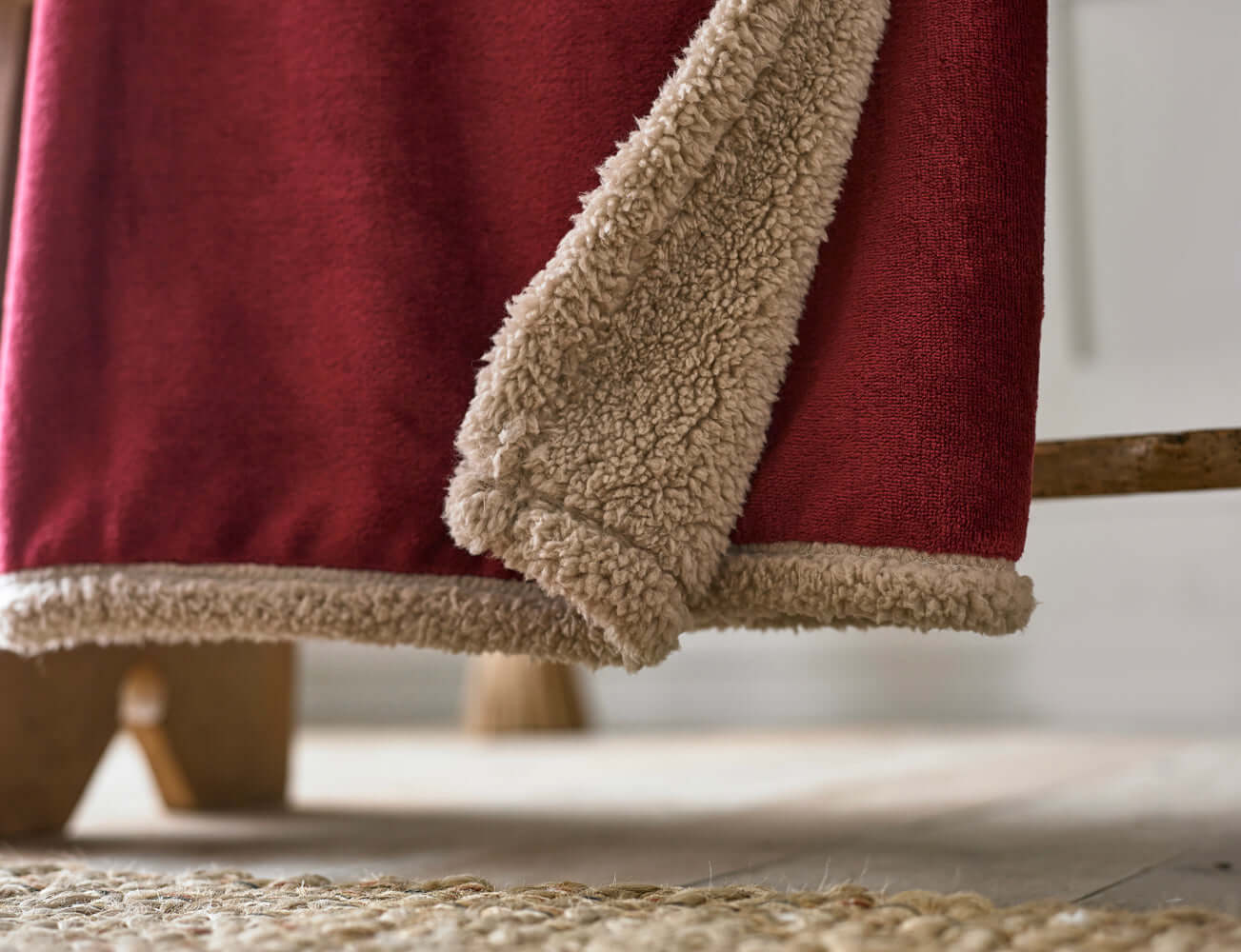 Blackbrook Reversible Sherpa Throw