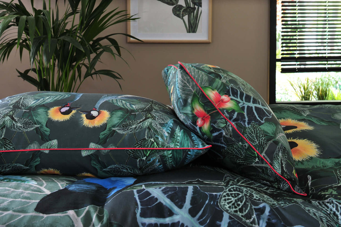 Crane Cotton Duvet Set with Fabric Bag