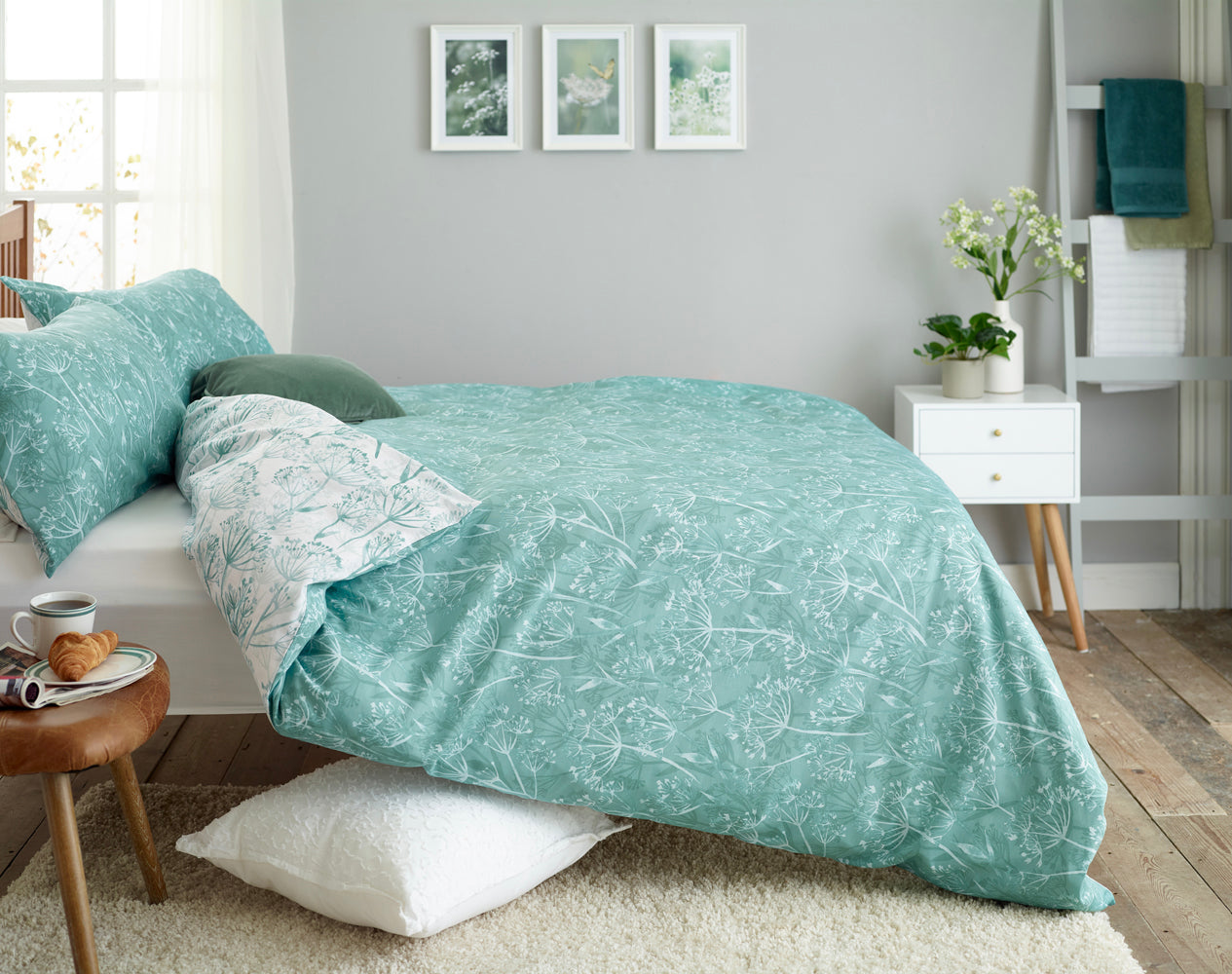 Cows Parsley Reversible Easy Care Duvet Set