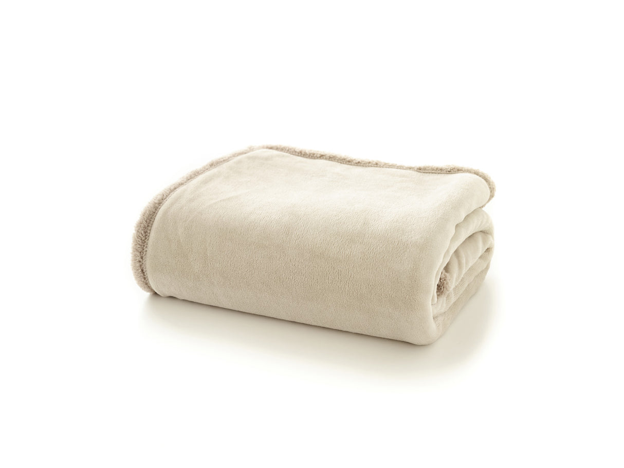 Hazelwood Sherpa Fleece Throw 1300x170cm