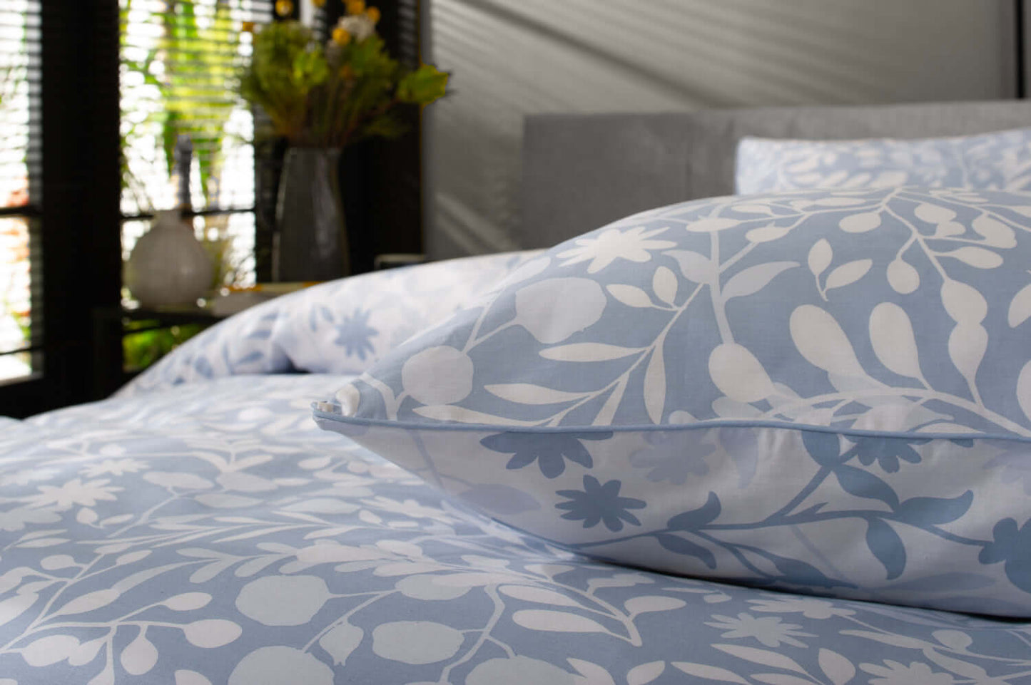 Mables Garden Reversible Duvet Set with Printed Bag
