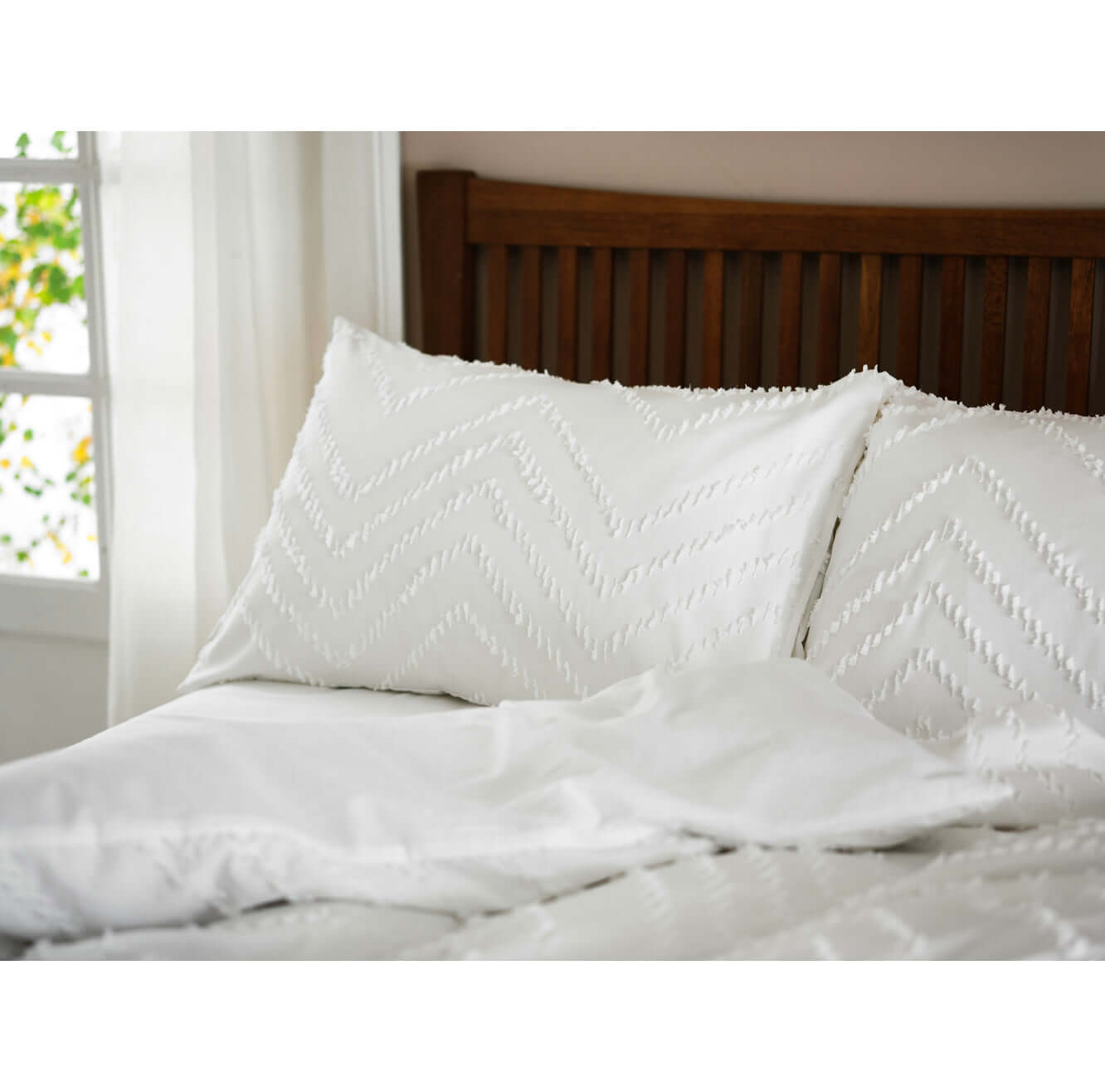 Zig Zag Tufted Microfibre Duvet Set