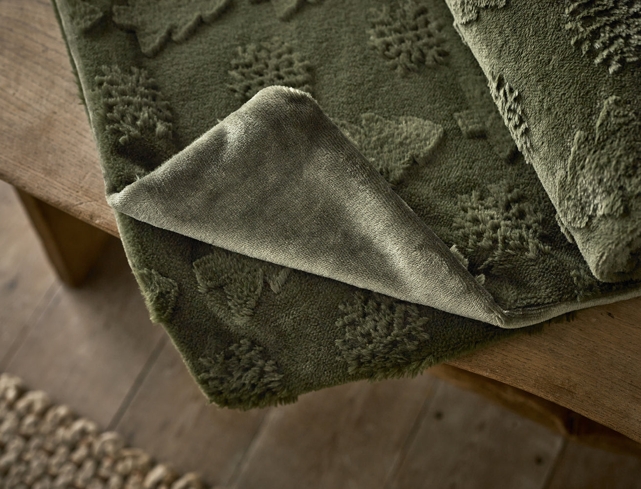 Forest Sculptured Faux Fur Throw
