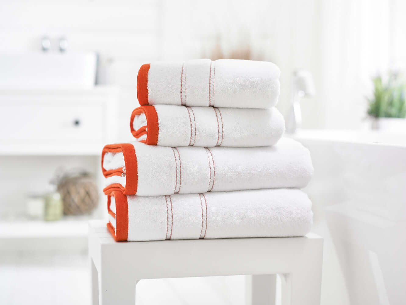 LC Delamere Cotton Towels Zerotwist 600 GSM