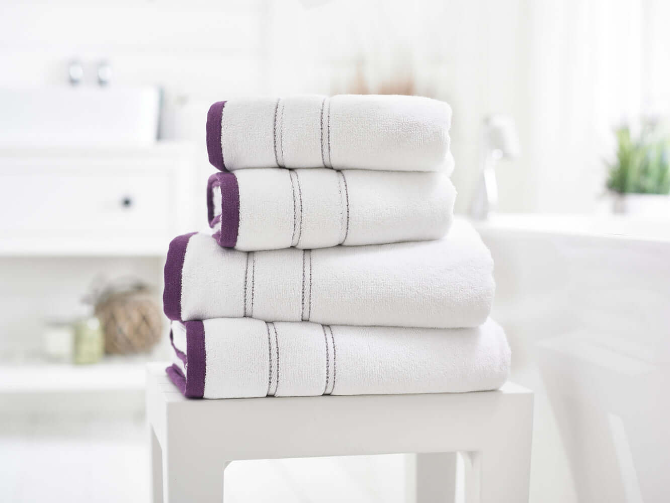 LC Delamere Cotton Towels Zerotwist 600 GSM