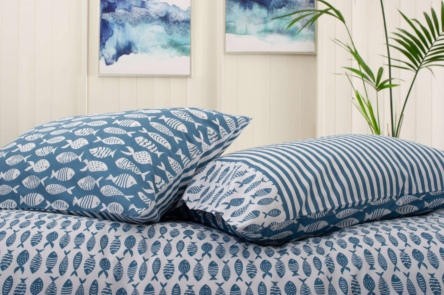LC Small Fish Reversible Duvet Set with Fabric Bag