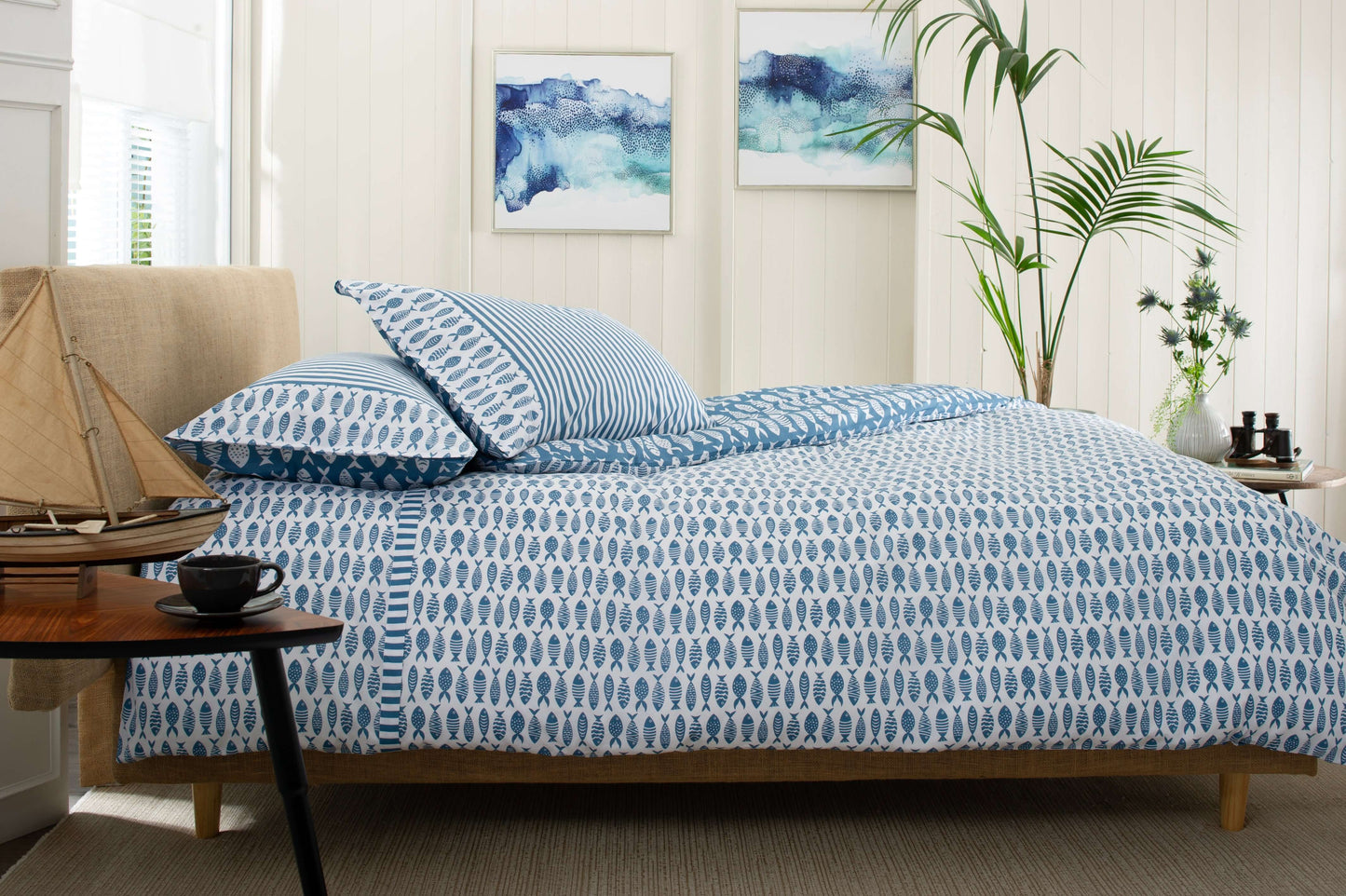 LC Small Fish Reversible Duvet Set with Fabric Bag