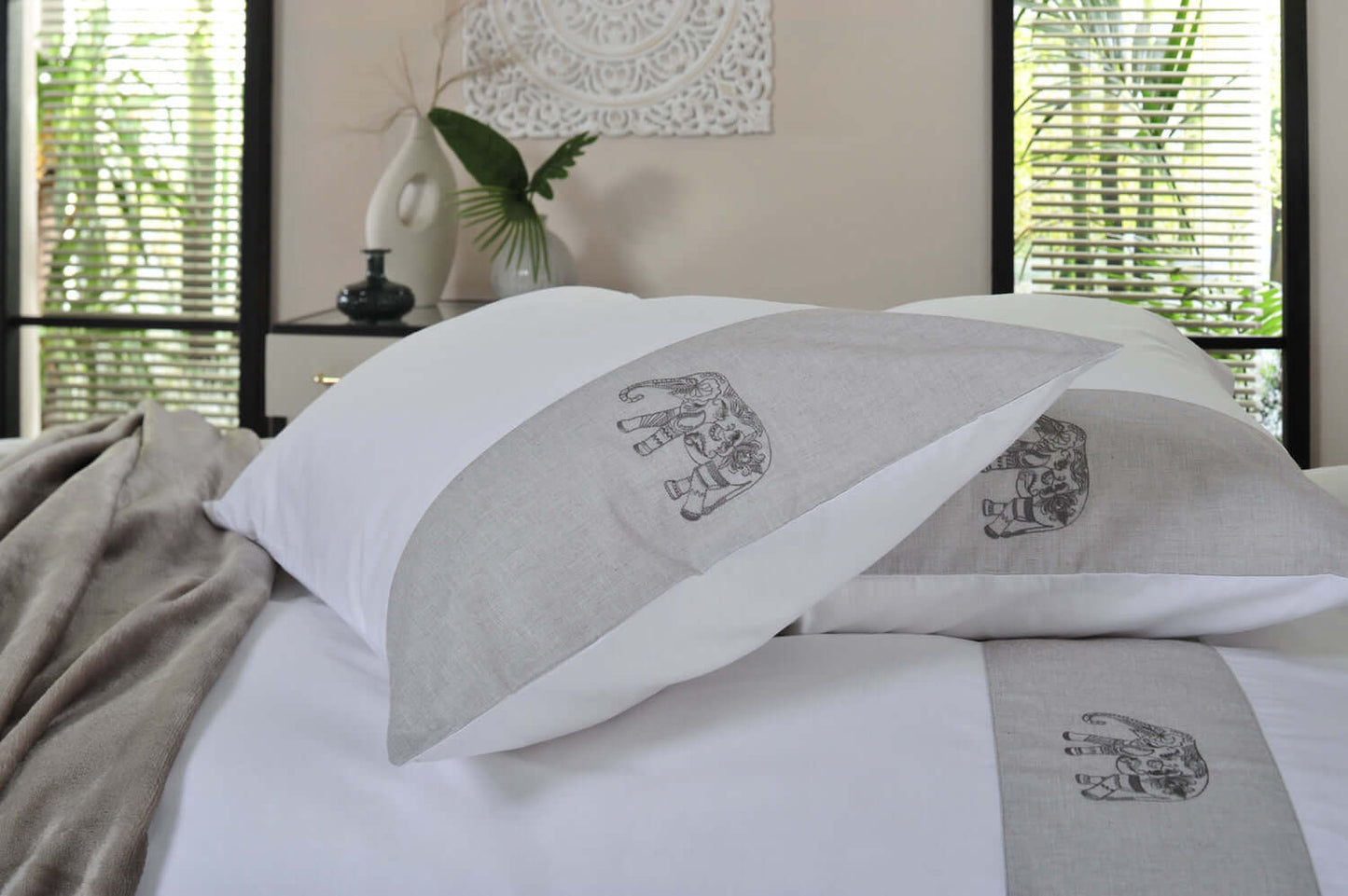 Elephants Embroidered Cotton Duvet Set