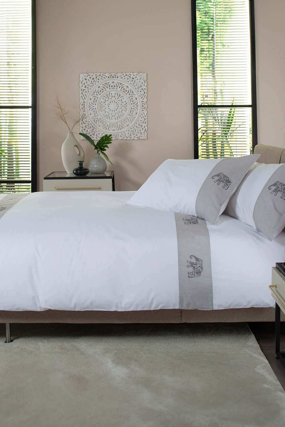 Elephants Embroidered Cotton Duvet Set