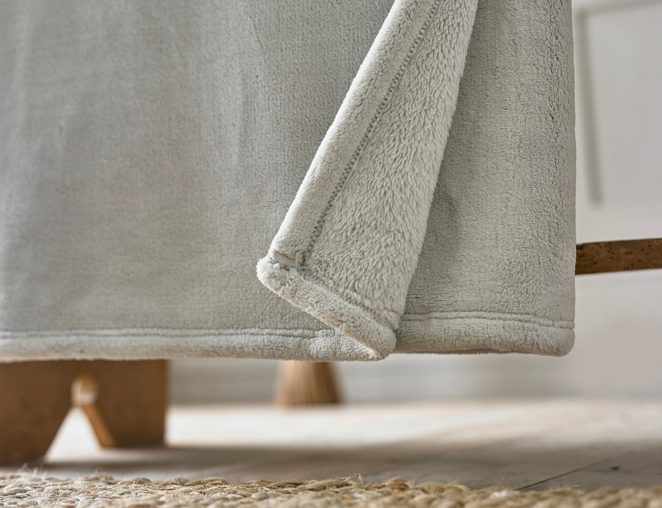 Hardwick Heavyweight Sherpa Throw