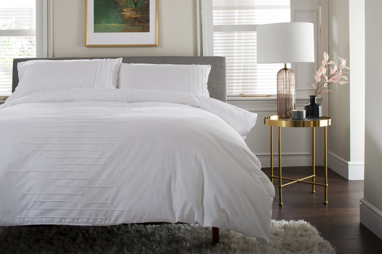 TLC Level Crossing Duvet Set - White