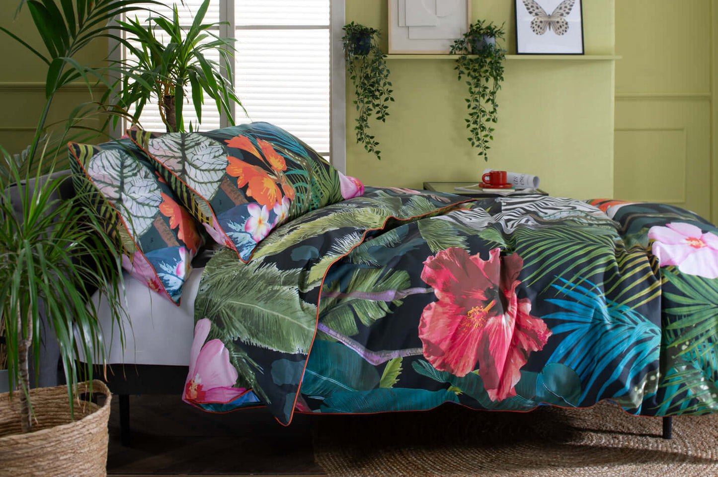 Tropical Zoo Cotton Duvet Set with Fabric Bag