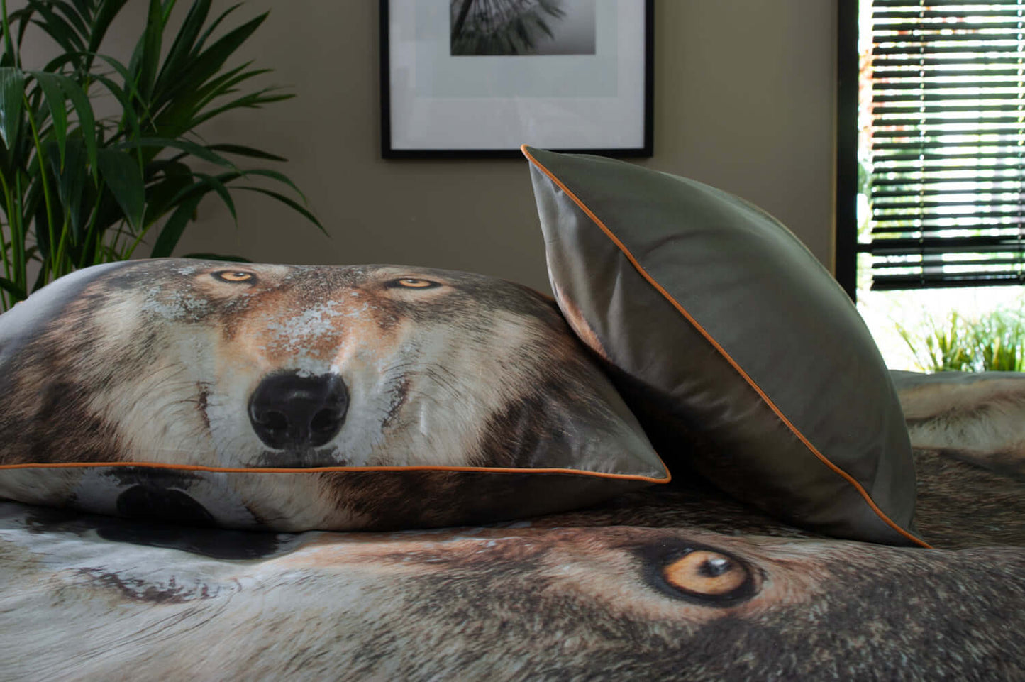 Wolf Cotton Duvet Set with Fabric Bag