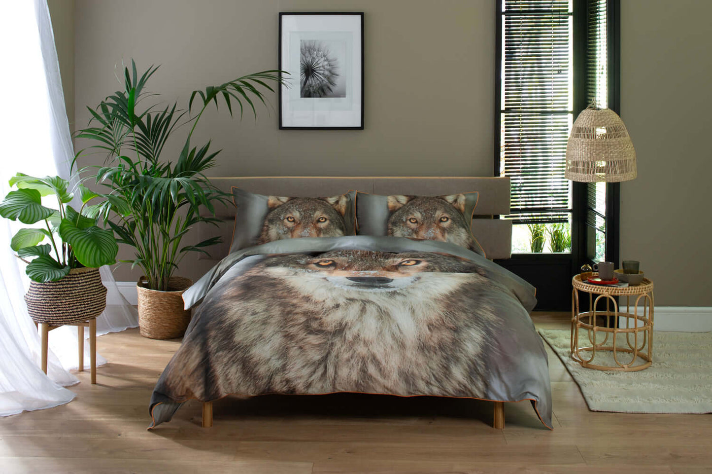 Wolf Cotton Duvet Set with Fabric Bag