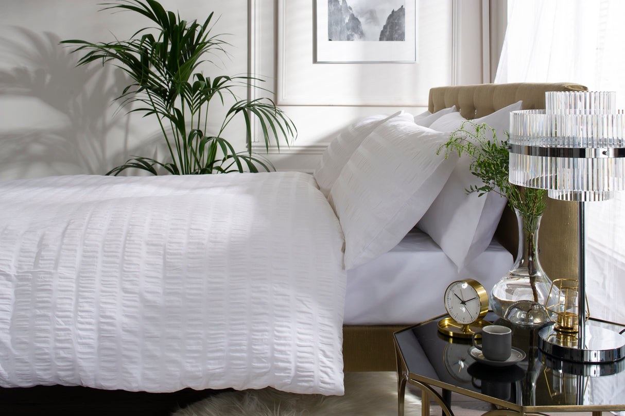 TLC Stamford Seersucker Easycare Duvet Bedlinen - Deyongs