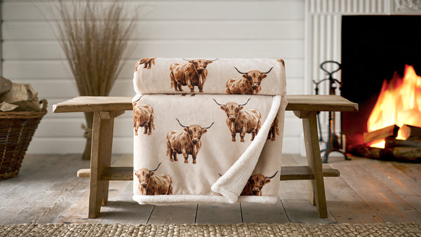 Angus Highland Cow Throw