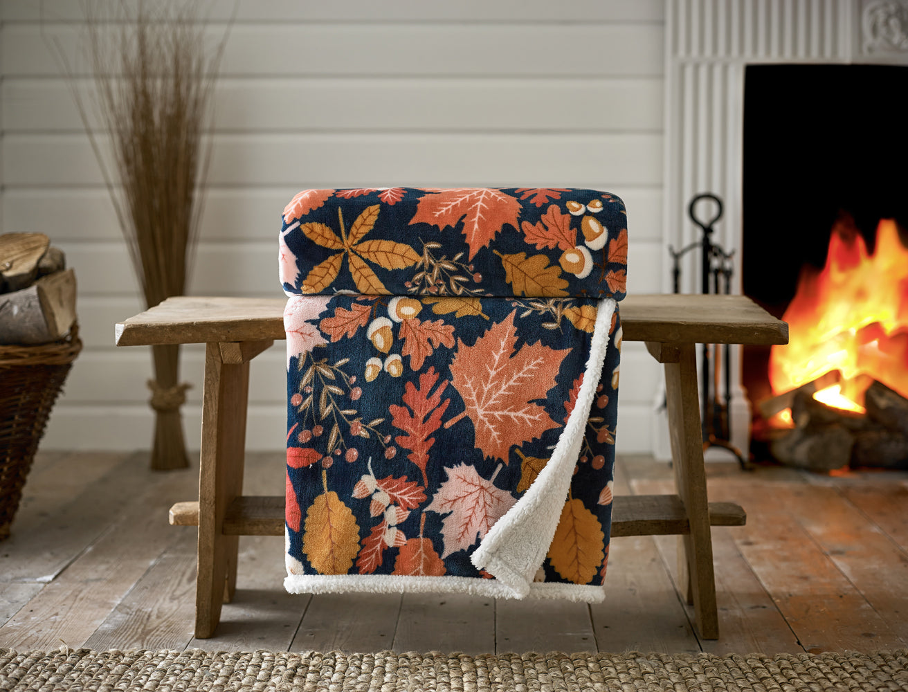 Autumn Leaves Printed Soft Sherpa Fleece 140x180cm Throw