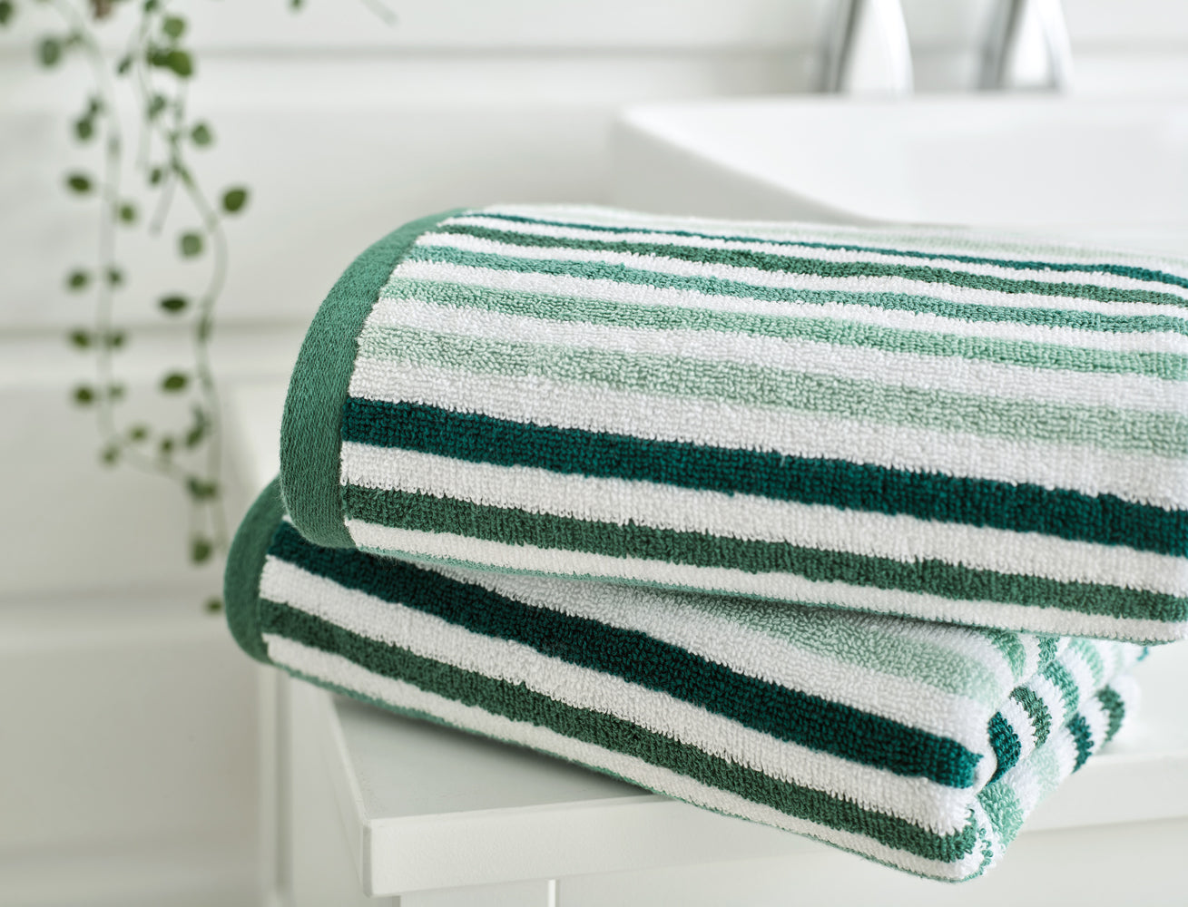 Bliss Linear Stripe - Green Close-Up