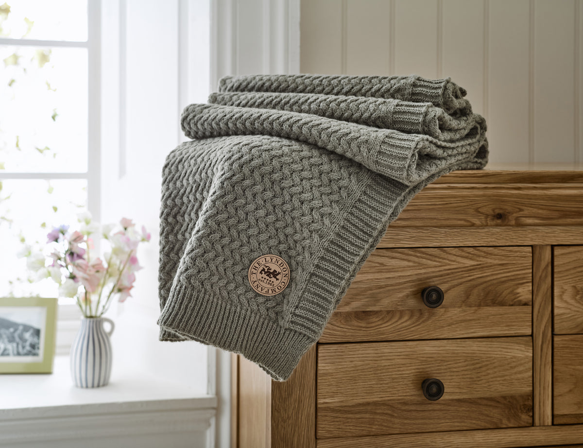 TLC Cadenza Knitted Throw