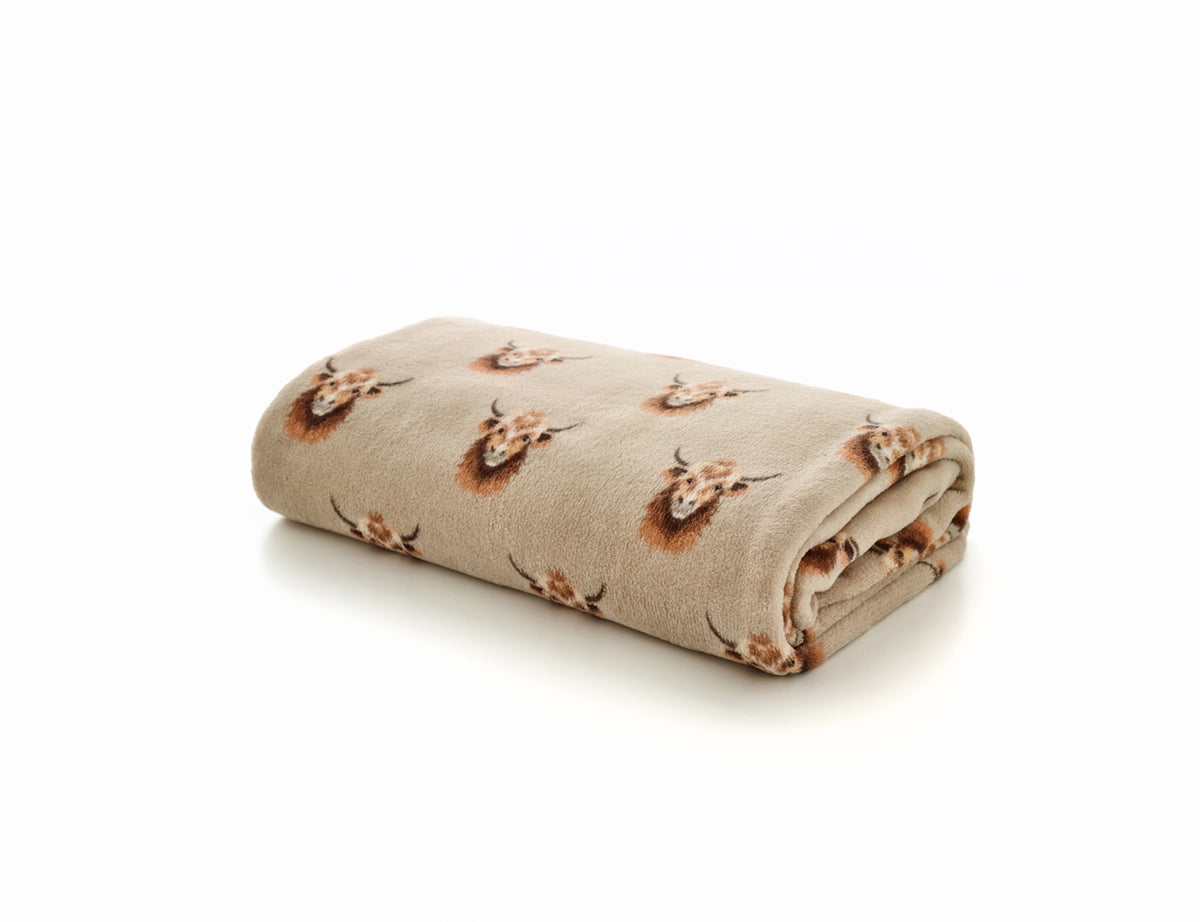 DY Cozy Comforts Highland Cow Throw
