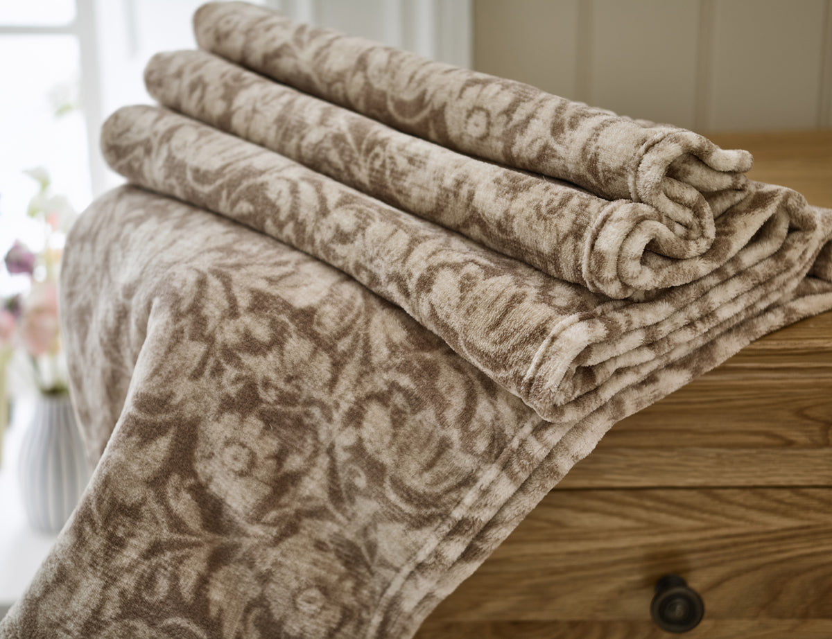 DY Cozy Comforts William Throw