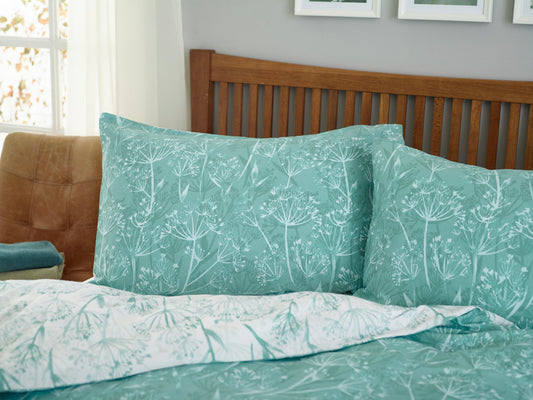 Cows Parsley Reversible Easy Care Duvet Set