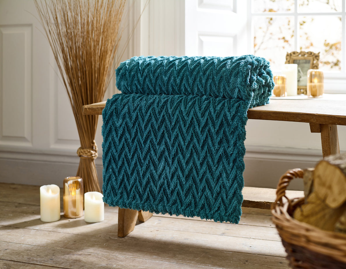 Tadcaster Sherpa Fleece Throw 140x180cm