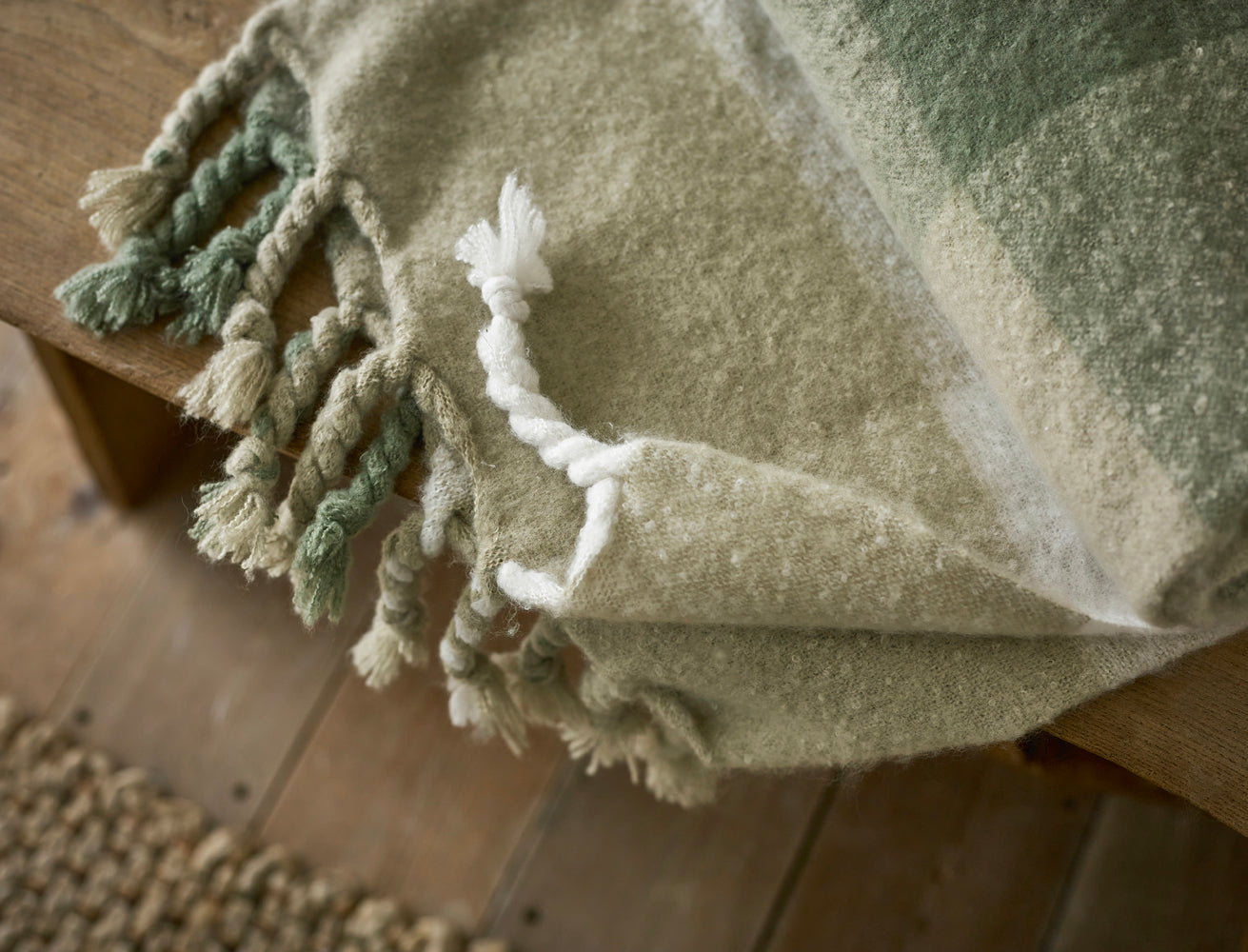 York Checked Yarn Dyed Jacquard Throw