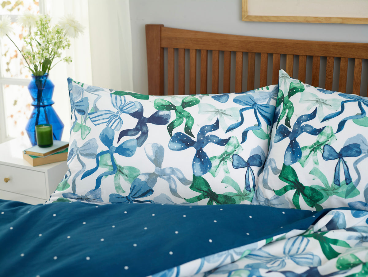Bows Reversible Easy Care Duvet Set