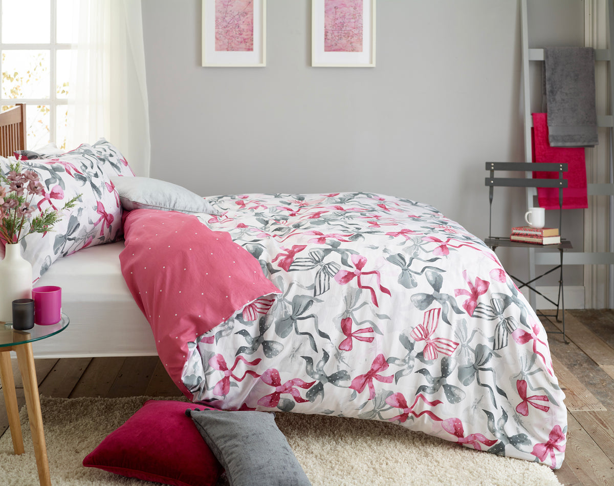 Bows Reversible Easy Care Duvet Set