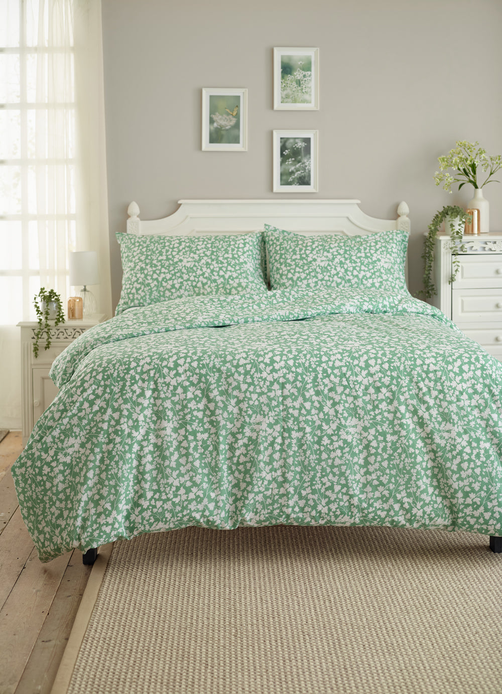 Deyongs Dainty Floral