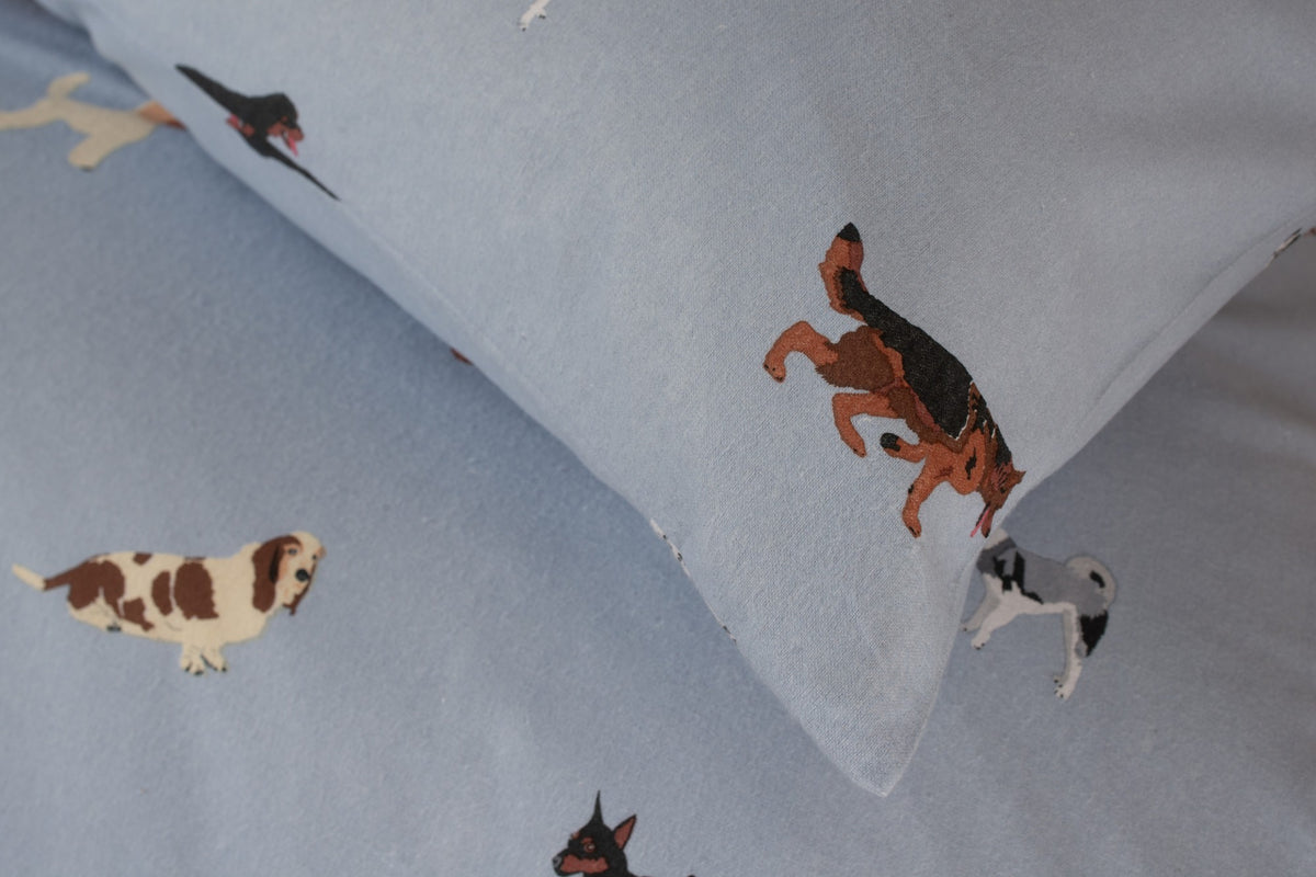 Deyongs Kennel Club brushed cotton duvet set with dogs on soft blue