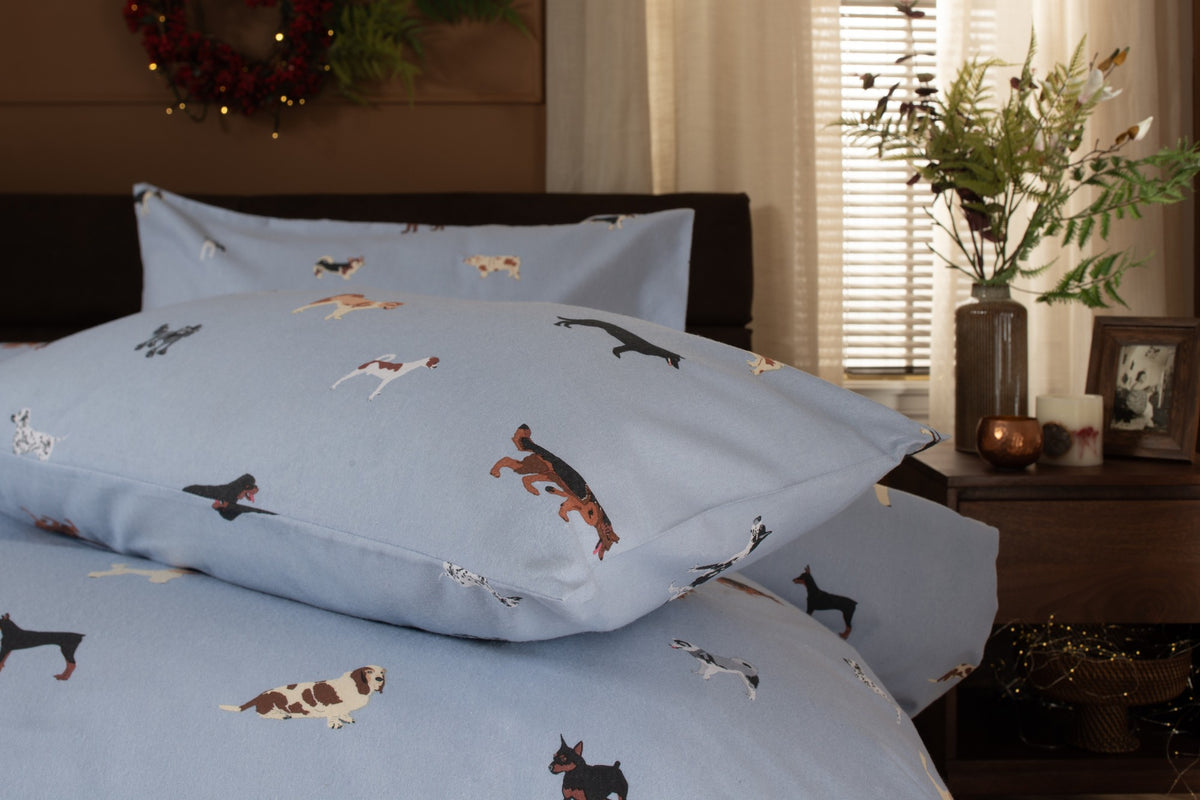 Deyongs Kennel Club brushed cotton duvet set with dogs on soft blue