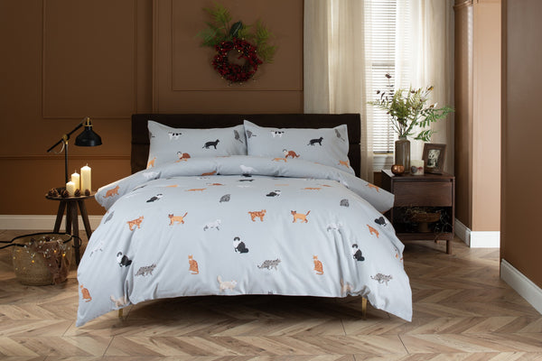 Deyongs Top Cat brushed cotton duvet set with cats on soft grey blue