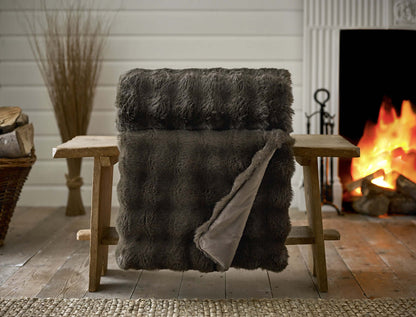 Fernley Textured  Luxury Faux Fur Throw 200x150cm