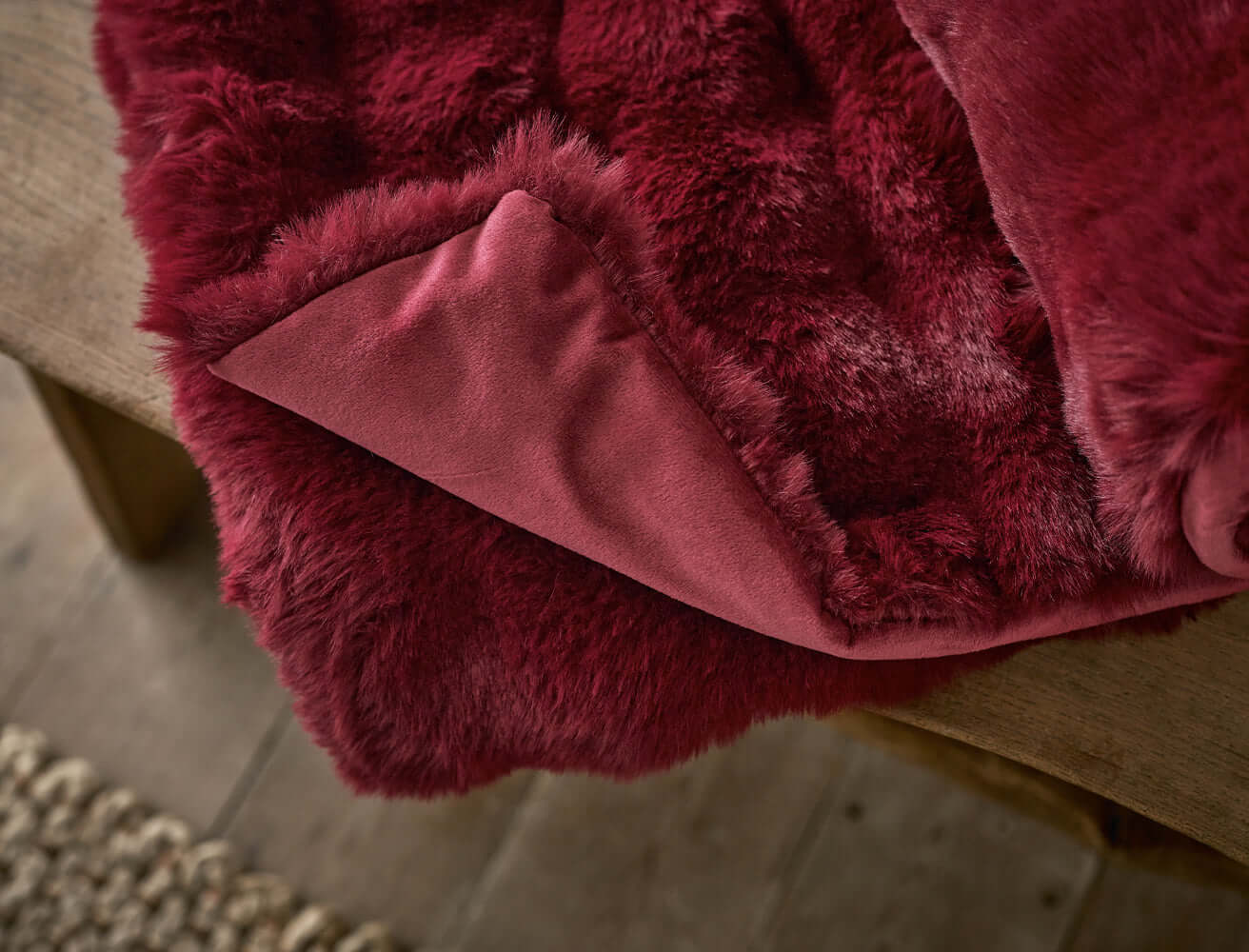 Fernley Textured  Luxury Faux Fur Throw 200x150cm