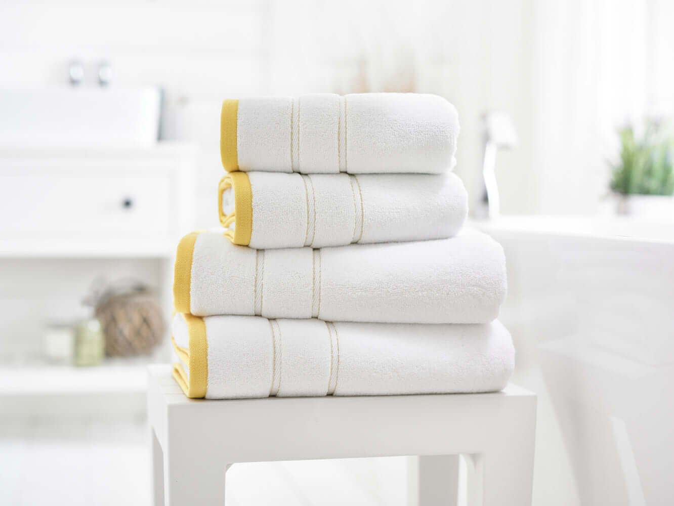 LC Delamere Cotton Towels Zerotwist 600 GSM