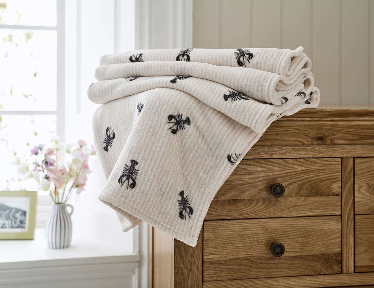 LC Rock Lobster Throw