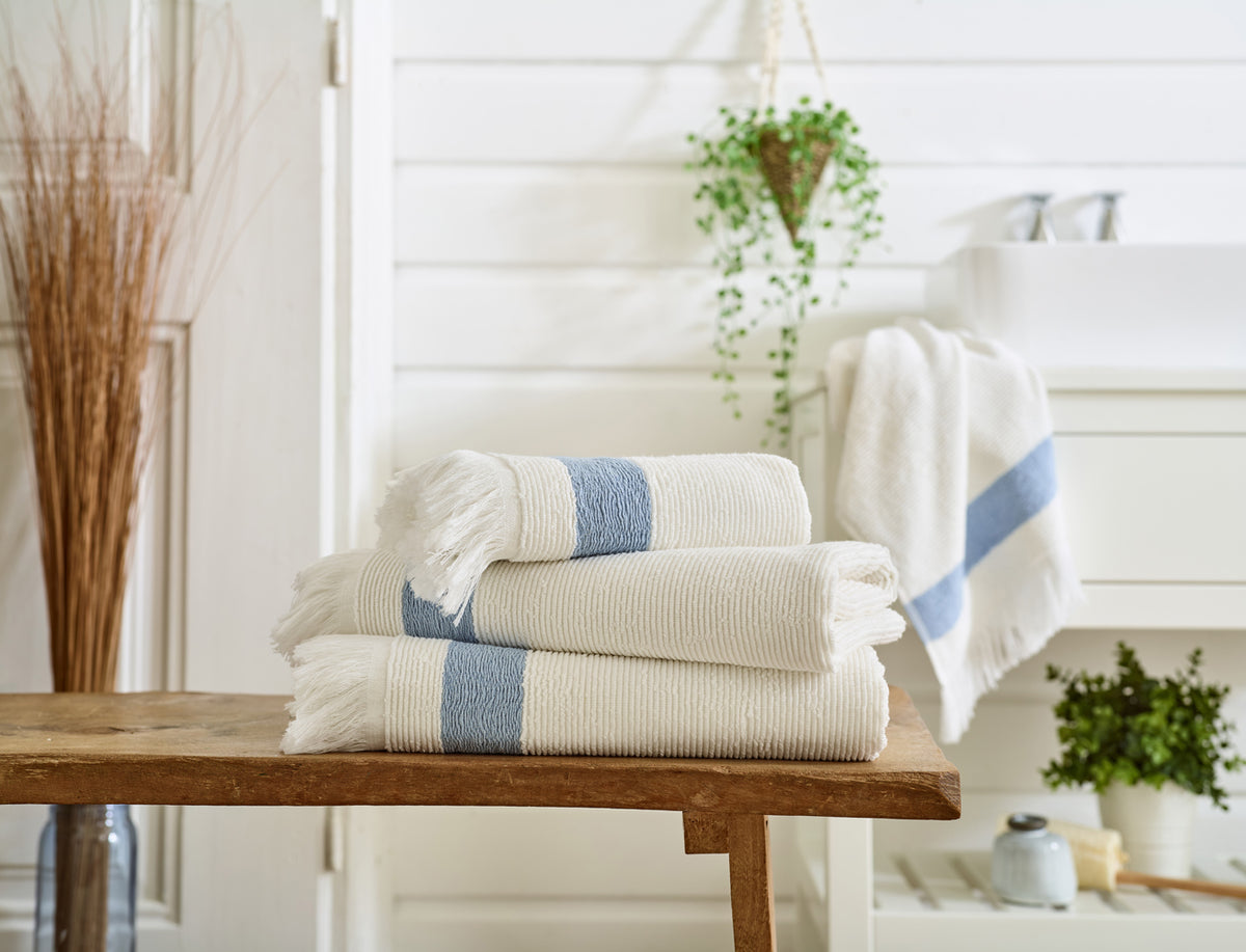 Oakwood Ridge Textured Towel | The Lyndon Company