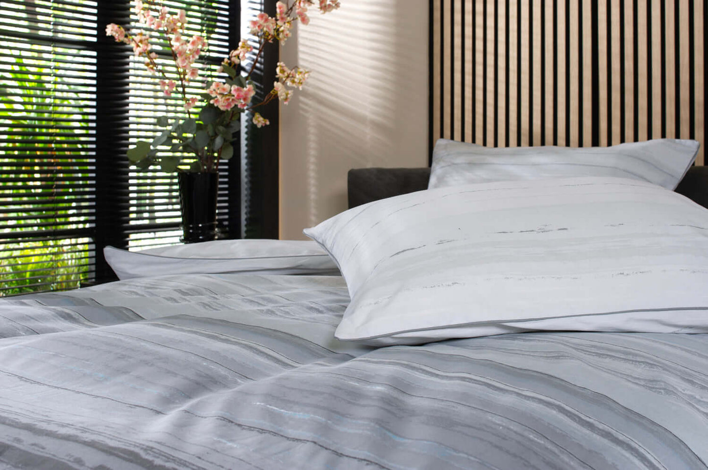 Onyx Percale Stripe Duvet Set