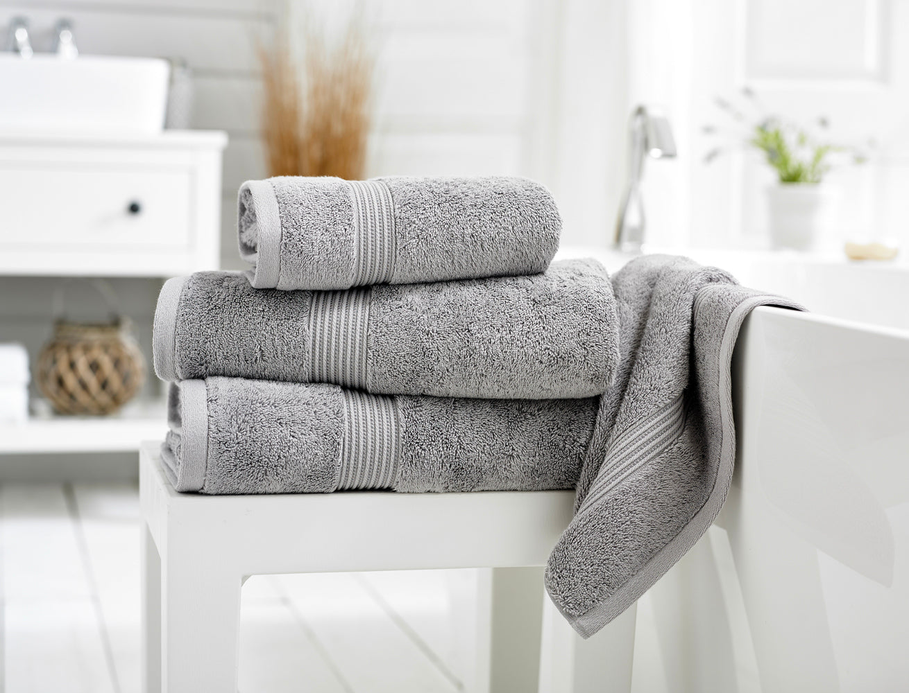 The Lyndon Company Sanctuary 650 GSM Ultimate Combed Cotton Towel