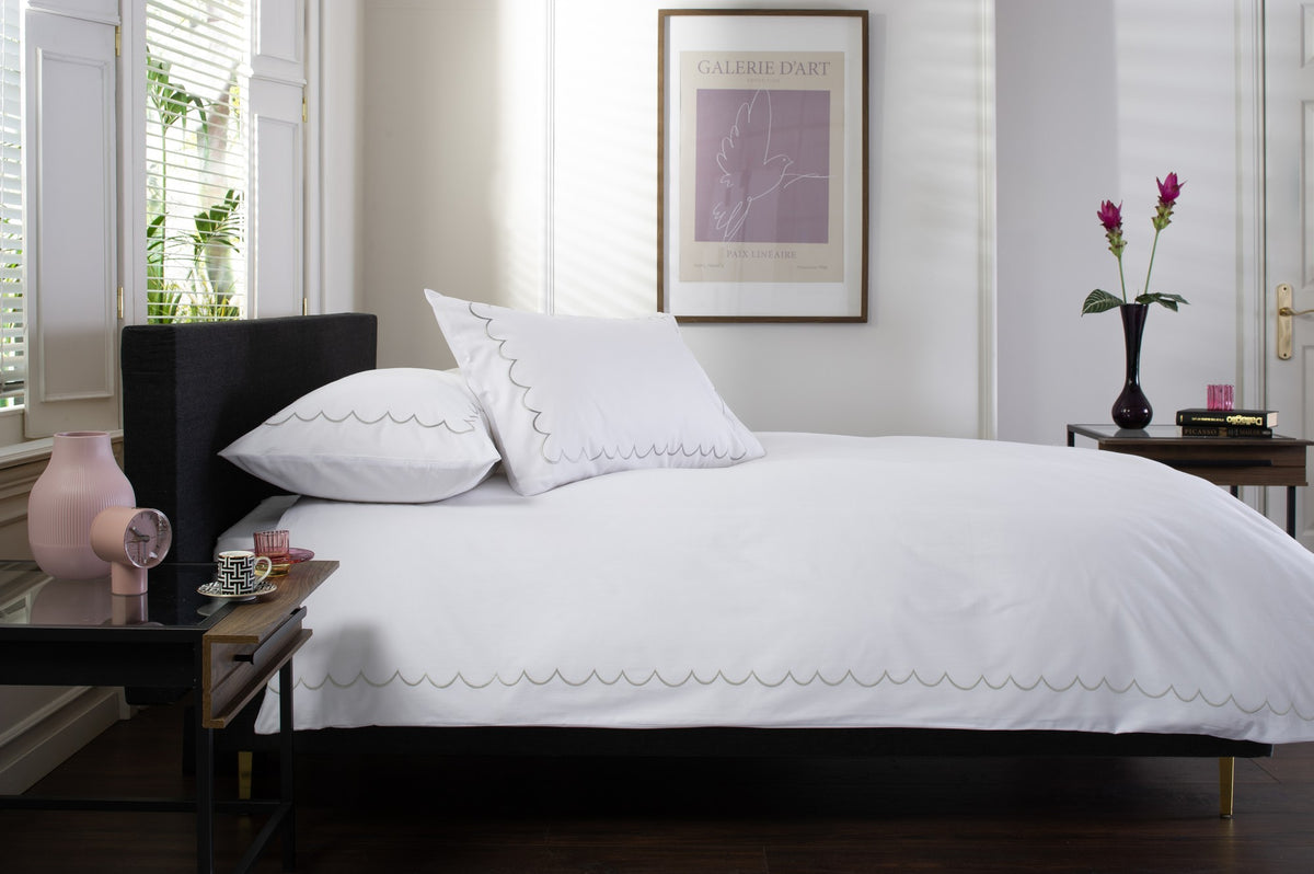 Scallop Silver Duvet Set | The Lyndon Company