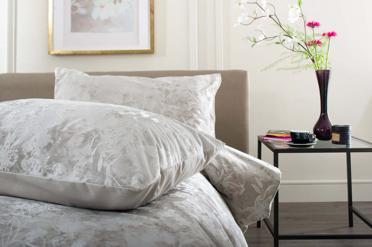 Chatsworth Crushed Velvet Duvet Set with Fabric Bag