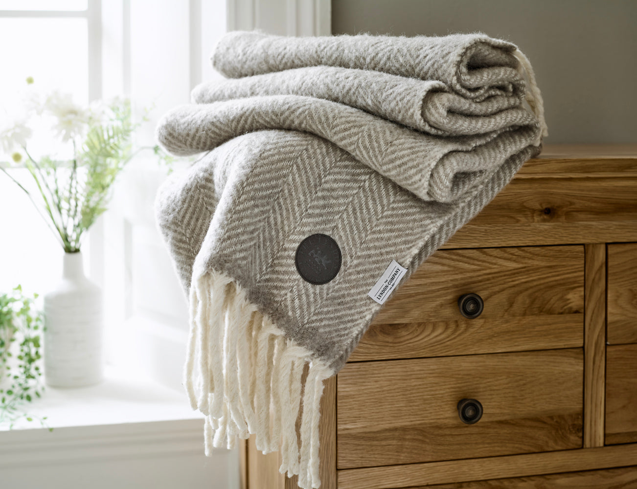 Moorland Premium 100% Wool Throw  Cozy, Stylish & Versatile