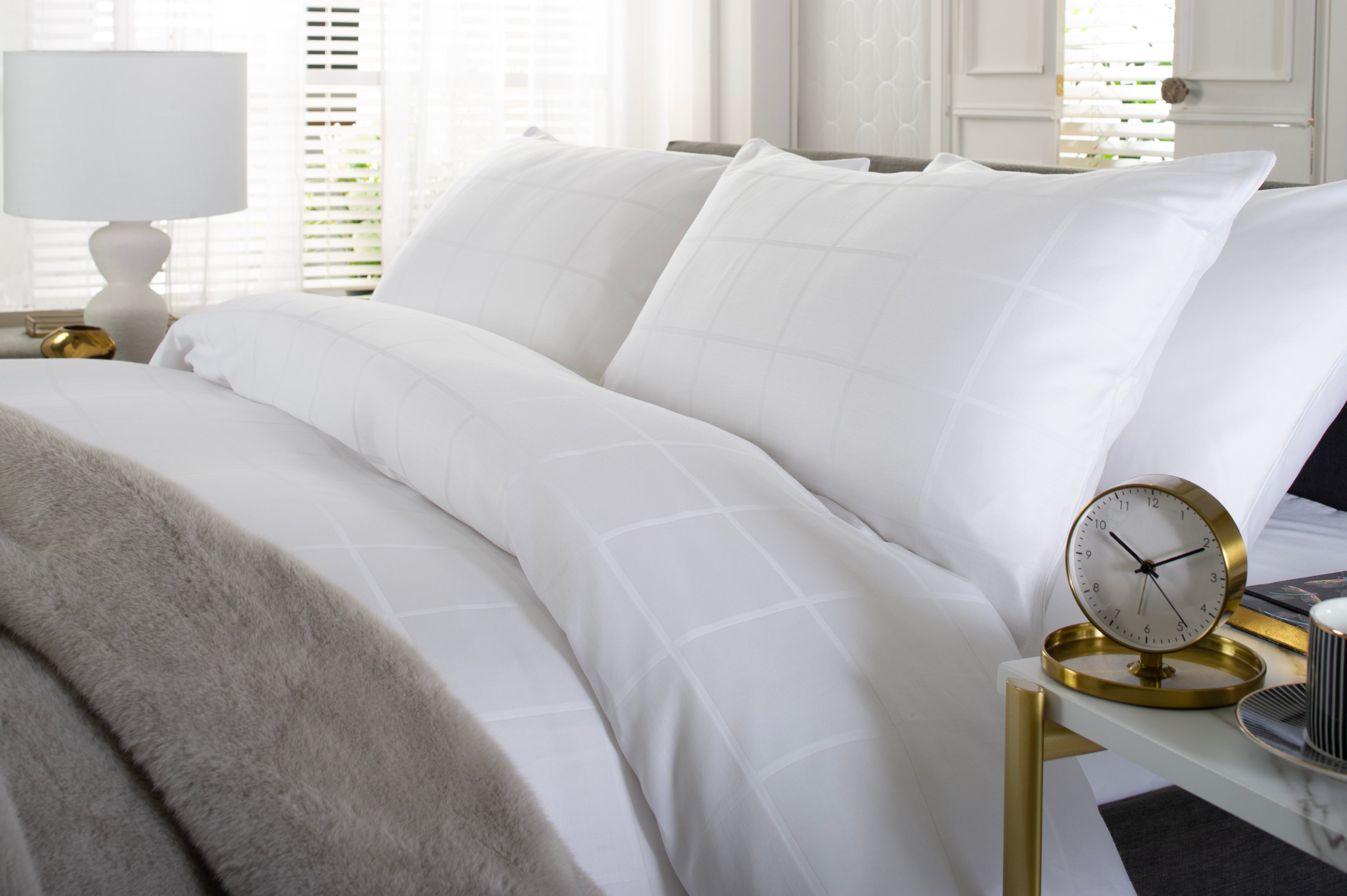 Westbury 200 Thread Count Jacquard Piazza Sateen Cotton Duvet Bedlinen