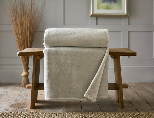 Hardwick Heavyweight Natural Sherpa Throw