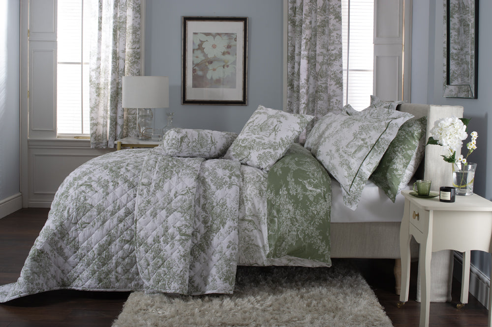 TLC Toile Sage side with throw +
