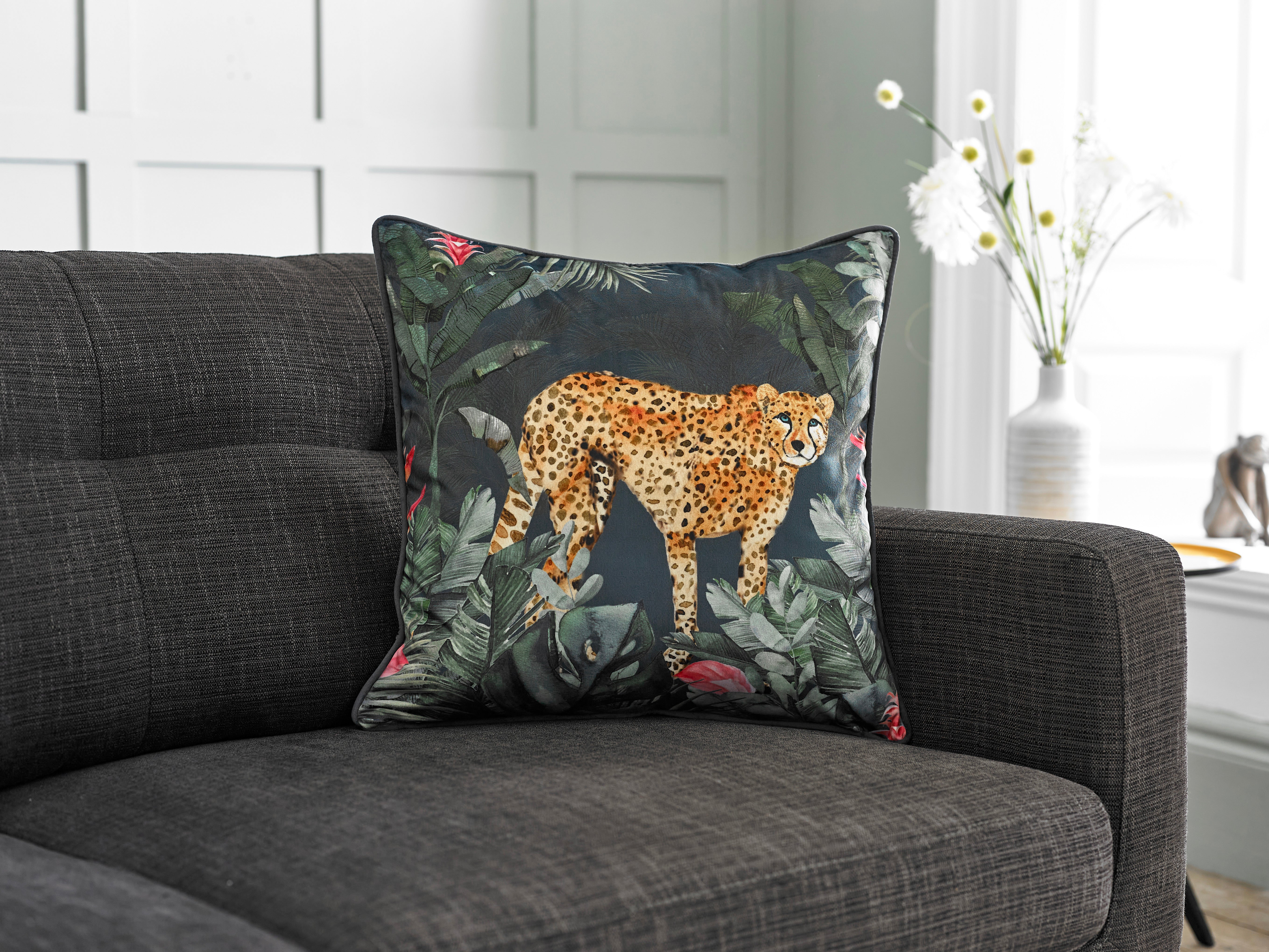 Printed Cheetah Large Velvet 50cm X 50cm Cushion Including Cushion Pad