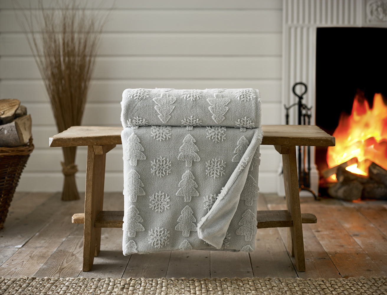 Winter Forest Sculptured Ultrasoft Faux Fur 130x150cm Throw