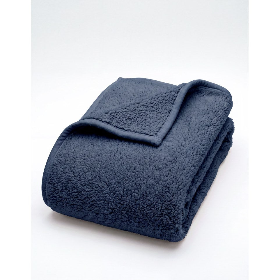 Borgan Teddy Fleece Throw in Loch Blue